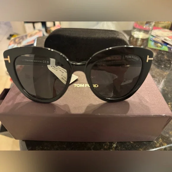 Tom Ford sunglasses - Picture 2 of 3